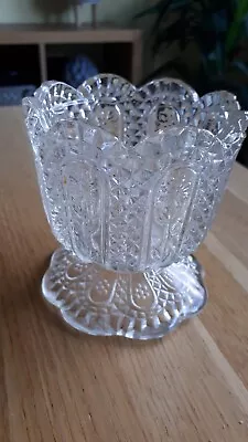 Buy Avon Vintage Glass Vase • 2.50£