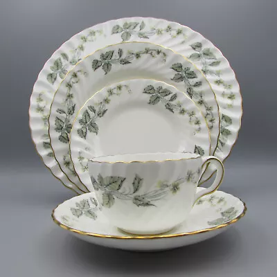 Buy Minton  Fine  Bone China GREENWICH Service For Four - 20pc Set • 93.18£