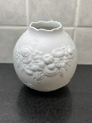 Buy Kaiser Vase Round White Bisque Floral Porcelain Signed M. Frey 1347 -12cm X 12cm • 15.99£
