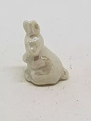 Buy Wade Whimsies Rare  Pearlized Tiny Sitting Rabbit • 2£