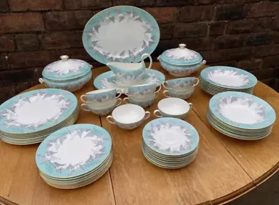 Buy 20th Century Antique Wedgwood BUXTON Blue Pattern 8 Setting China Dinner Set • 500£