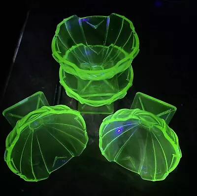 Buy Green Uranium Glass  Dessert Bowls X 3 • 21£