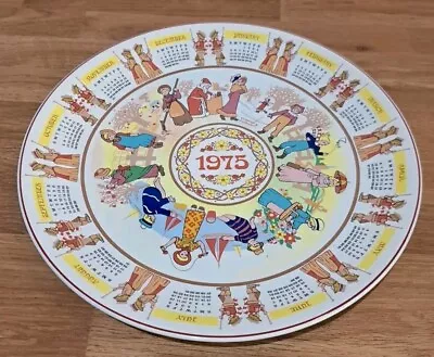 Buy Wedgwood Calendar Wall Plate Childrens Games 1975 • 7.50£