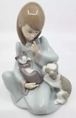Buy Lladro 5640 Cat Nap Figurine Girl Holding Sleeping Cat W/ Dog Figurine No Box • 52.15£