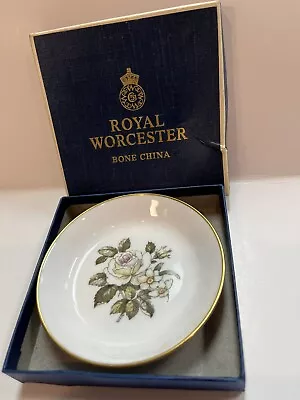 Buy Royal Worcester Fine Bone China 4” Made In England Dish C51 • 18.64£