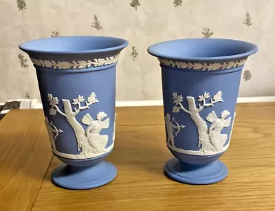 Buy ** 2 X VINTAGE WEDGWOOD JASPERWARE BLUE VASES - 13cm TALL By 10cm DIAMETER ** • 14.99£