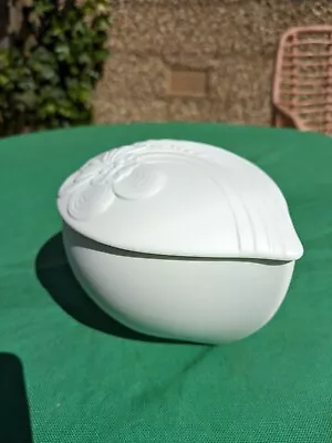 Buy Beautiful German Kaiser White Matte Porcelain Large Trinket Dish 16 X 12 CMS  • 15£