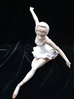 Buy Lladro Swan Ballet Porcelain Ballerina Figurine 5920 Dated 1991 • 70£