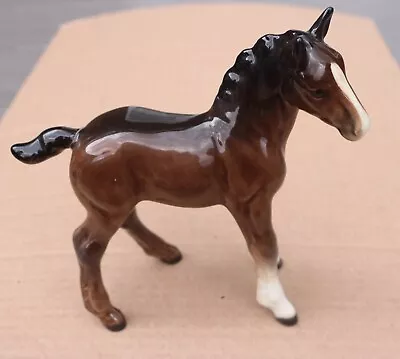 Buy BESWICK HORSE (552) Possibly SHIRE FOAL  BROWN GLOSS FINISH MODEL No. 951 • 10£