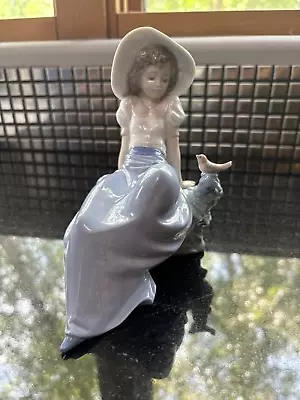 Buy VTG Beautiful Nao By Lladro Porcelain Figurine Girl Sitting On Rock #1042 • 65.23£