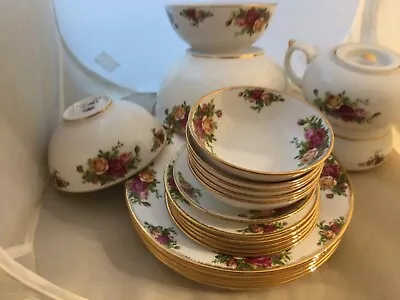 Buy Royal Albert Doulton Old Country Roses 22 Pieces Oriental Dinner Set • 326.18£