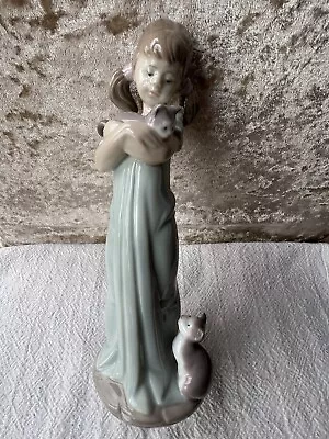 Buy Lladro Figurine 5743 Don’t Forget Me, Young Girl With Cat & Kitten, Height 21 Cm • 19.99£