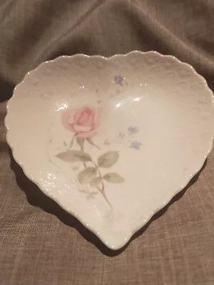 Buy Narumi Bone China Heart Shaped Trinket Dish 6 Inches  • 25.31£