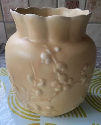 Buy Vintage | Shorter & Son Vase Beige Raised Floral Decoration | Chinoiserie Vase • 17.50£