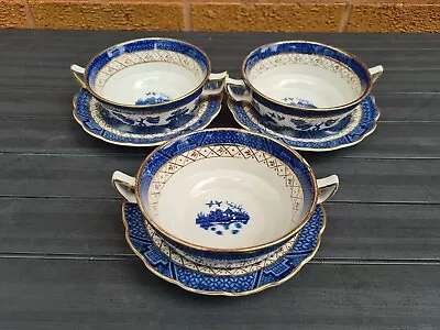Buy ANTIQUE BOOTHS REAL OLD WILLOW  TWO HANDLED SOUP COUPE  BOWLS  AND SAUCERS X 3 • 39.99£