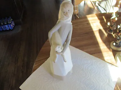 Buy Vintage  Lladro Girl And Lamb #4584  10 3/4 X 3 1/4  Nice For Spring Beautiful! • 18.63£