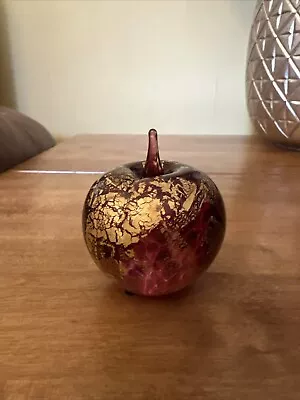 Buy Stunning Iridescent Isle Of Wight Red & Gold Art Glass Small Apple Paperweight • 25£