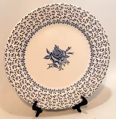 Buy Royal Victoria Rose Bouquet Dinner Plate • 7.99£