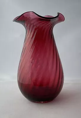 Buy Elegant Vintage Red Dartington Glass Vase Fluted Effect With Ruffled Rim. • 12£