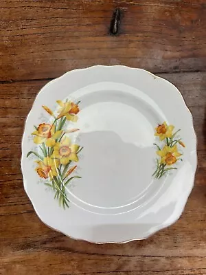 Buy Vintage Crown Royal Bone China 'Daffodil' H 66 6 Tea Plates - Four Piece • 10£