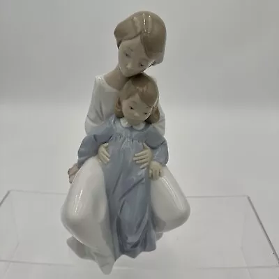 Buy Nao By Lladro  A Moment With Mommy #1429 Figurine - No Box • 74.55£