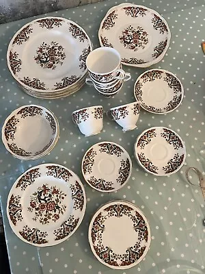 Buy Vintage Colclough Bone China Royale Floral & Scrolls  32 Pieces • 14.99£