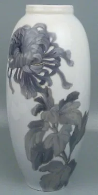Buy Very Large Antique Royal Copenhagen Porcelain Vase - Chrysanthemum Flower PC • 1,164.91£