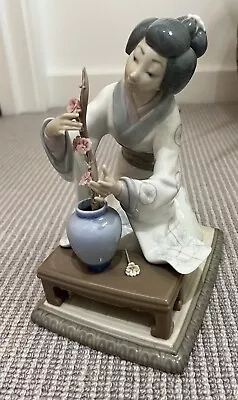 Buy LLADRO #4840| Japanese Geisha Flower Arranger Porcelain.  Excellent Condition. • 75£