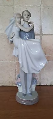 Buy LLADRO #5282 Over The Threshold Wedding Couple Bride & Groom Figurine • 50£