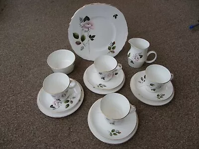 Buy Vintage Royal Grafton Fine Bone China 15 Piece Tea Set. • 22.50£