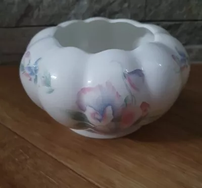 Buy Aynsley Fine Bone China Little Sweetheart Bowl Scalloped  • 10£