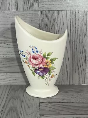Buy Axe Vale Pottery  - Bud/Posy Vase - Made In Devon - Cream With Floral Design • 4£