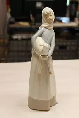 Buy NAO Lladro Girl With Lamb Porcelain Figurine 4584G - Retired = • 83.83£