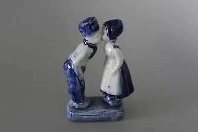 Buy Vintage 11cm Dutch Delft Hand Painted Blue & White Kissing Couple Figurine - VGC • 8£