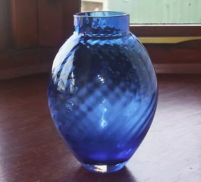 Buy A Beautiful Cobalt Blue Glass Vase • 8.99£