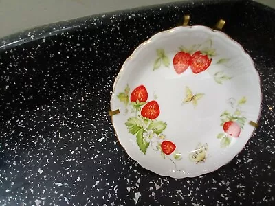 Buy Queen’s Virginia Strawberry Small Pin Tray / Plate • 9£