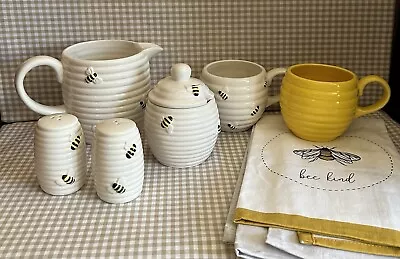 Buy Ceramic Ribbed Bee Pottery Set With Spring Bee Tea-towel Set • 30£