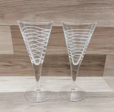 Buy 2 X Royal Doulton Crystal Etched Champagne Flutes - Different Patterns • 19.99£