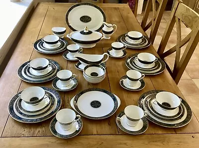 Buy Royal Doulton Carlyle H5018 Dinner Service For Six People 50 Pieces • 700£