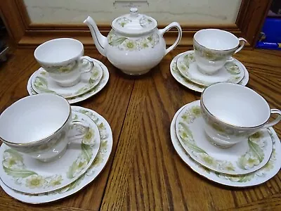 Buy Duchess Greensleeves Tea Pot With 4 Trio's Tea Set • 30£