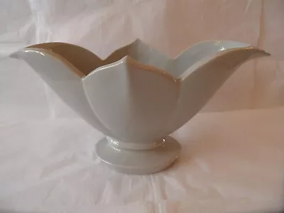 Buy Fulham Pottery Constance Spry Lotus Mantel Vase • 70£