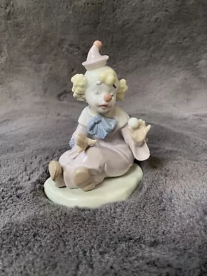 Buy Lladro Clown Sitting Down • 45£