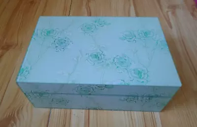 Buy Heavy Rectangular Unbranded Light Green Floral Lined Glass Storage Box  • 10£