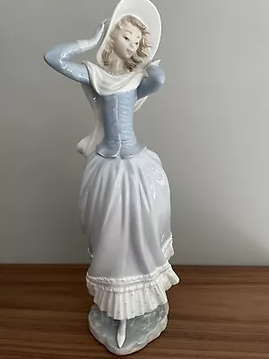 Buy Lladro Porcelain #4936  Spring Breeze  Woman With Hat Figurine Spain • 75£