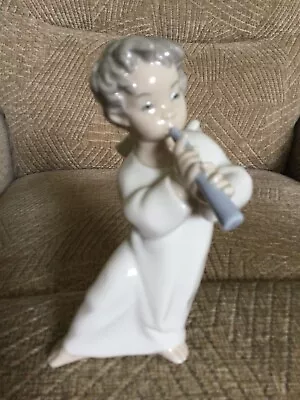 Buy Delightful Lladro Figurine Of An Angel Playing A Flute- Rare And Retired. • 7£