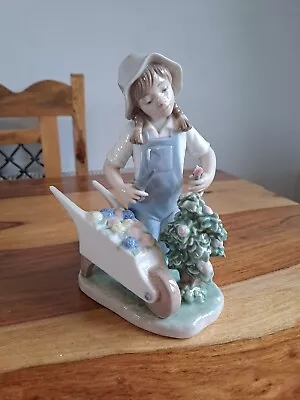 Buy Nao By Lladro Porcelain Figurine Wheelbarrow & Girl Picking Flowers Daisa 1991 • 24£