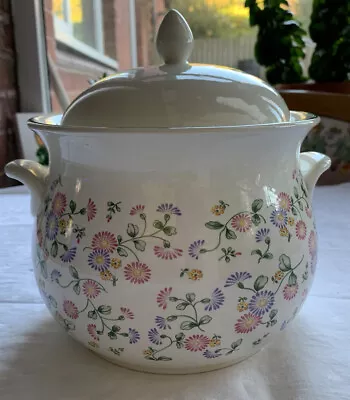 Buy POOLE The Campden Collection ‘Daisy’ Oven To Tableware Casserole Dish (3 Ltrs ) • 17£