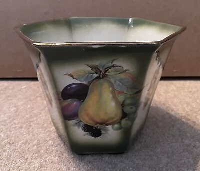Buy Mayfayre Staffordshire Vase • 14.50£