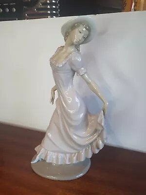 Buy Retired Nao Lladro  ‘Elegant Lady’ Lady Large Figurine RARE Beautiful (A17) • 25£