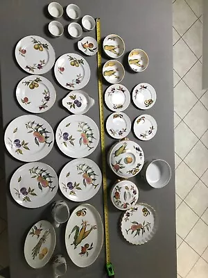 Buy Royal Worcester Evesham Gold Service - Appx 31 Piece Oven To Tableware  • 99.99£